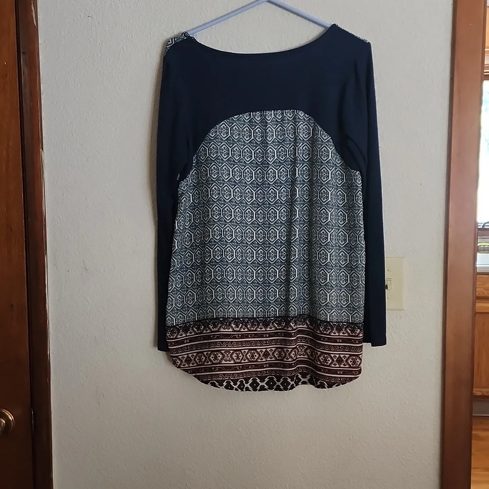 Sweater - Picture 2 of 3